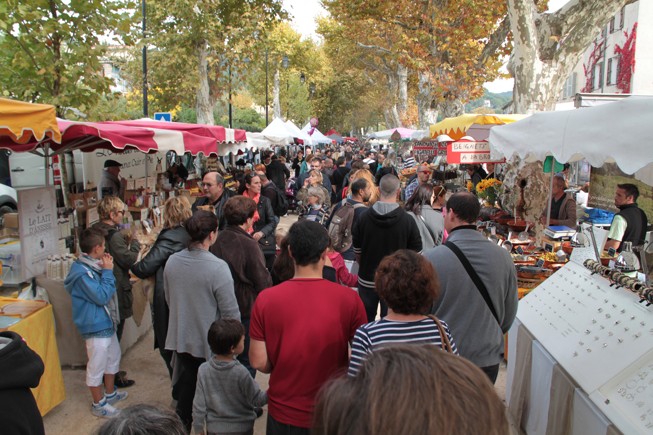 36  mes F  tes Ch  taigne VisitVar site officiel tourisme