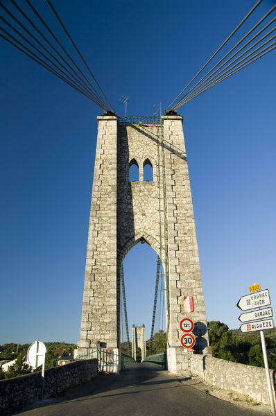 Pont-suspendu-Saint-Martin-dArdeche