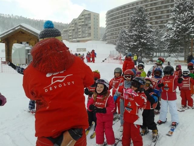 Apprendre le ski avec l'Ecole de Ski Français du Dévoluy - 2 - © ESF Dévoluy