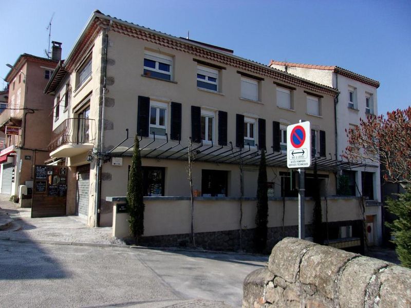 La Mezzanine 1 (Satillieu,Ardèche), Meublés et Gîtes 1 é