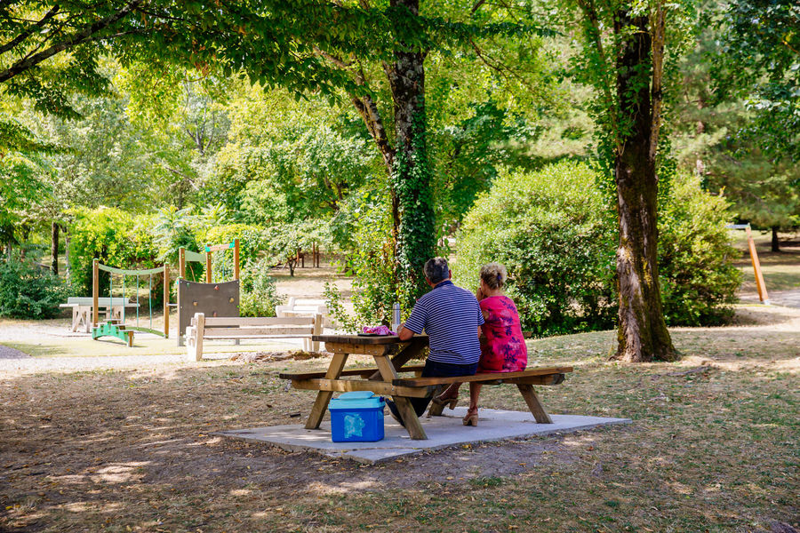 Aire De Pique Nique De Salles De Barbezieux, Salles-de-barbezieux ...