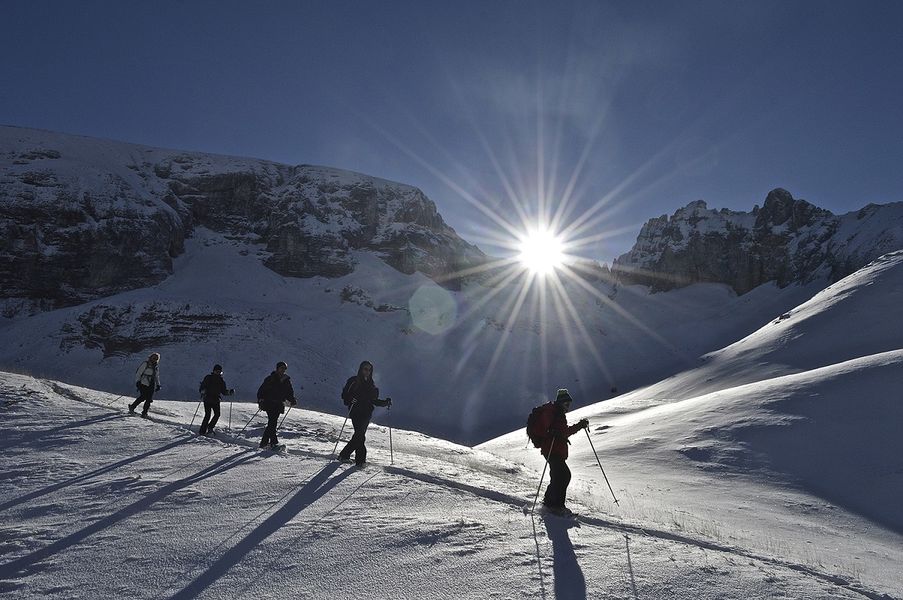 Séjour raquettes en Dévoluy avec Détours en Montagne Séjour raquettes en Dévoluy avec Détours en Montagne