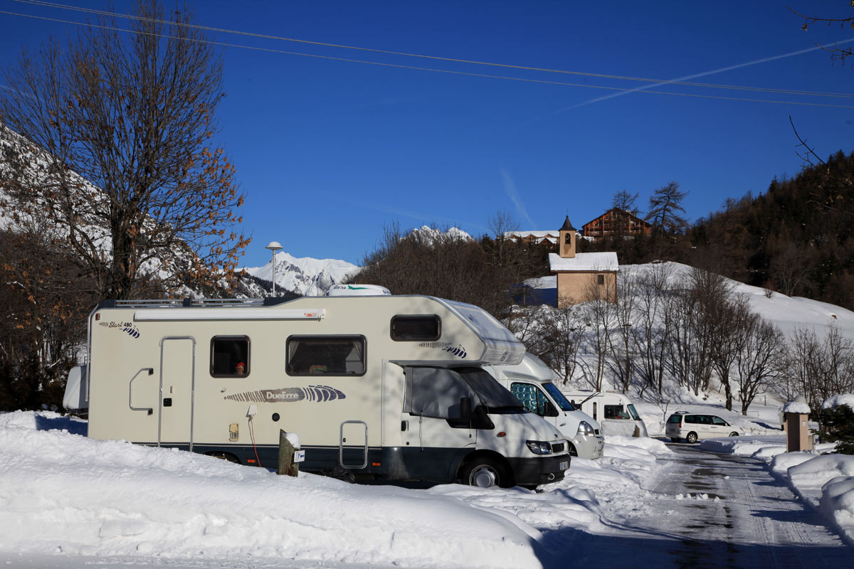 73AACAM100129_394806_valloire-camping-hiv-1