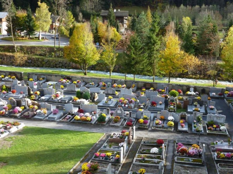 Cimetière du Grand-Bornand à la Toussaint