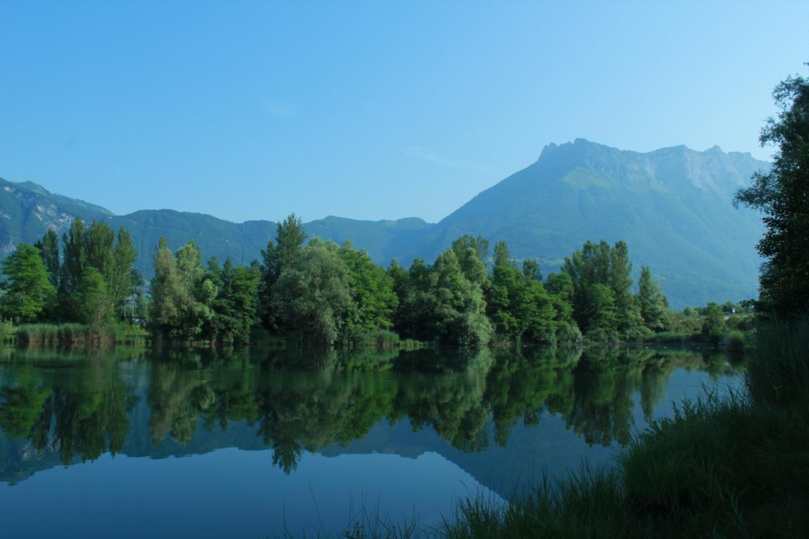 Plan d'eau des Dérouts de Chateauneuf • Cœur de Savoie Tourisme