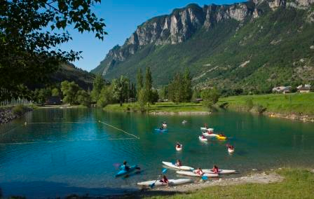 Plan d'eau, baignade, entrainement eau vive, L'Argentière-La Bessée Plan d'eau, baignade, entrainement eau vive, L'Argentière-La Bessée