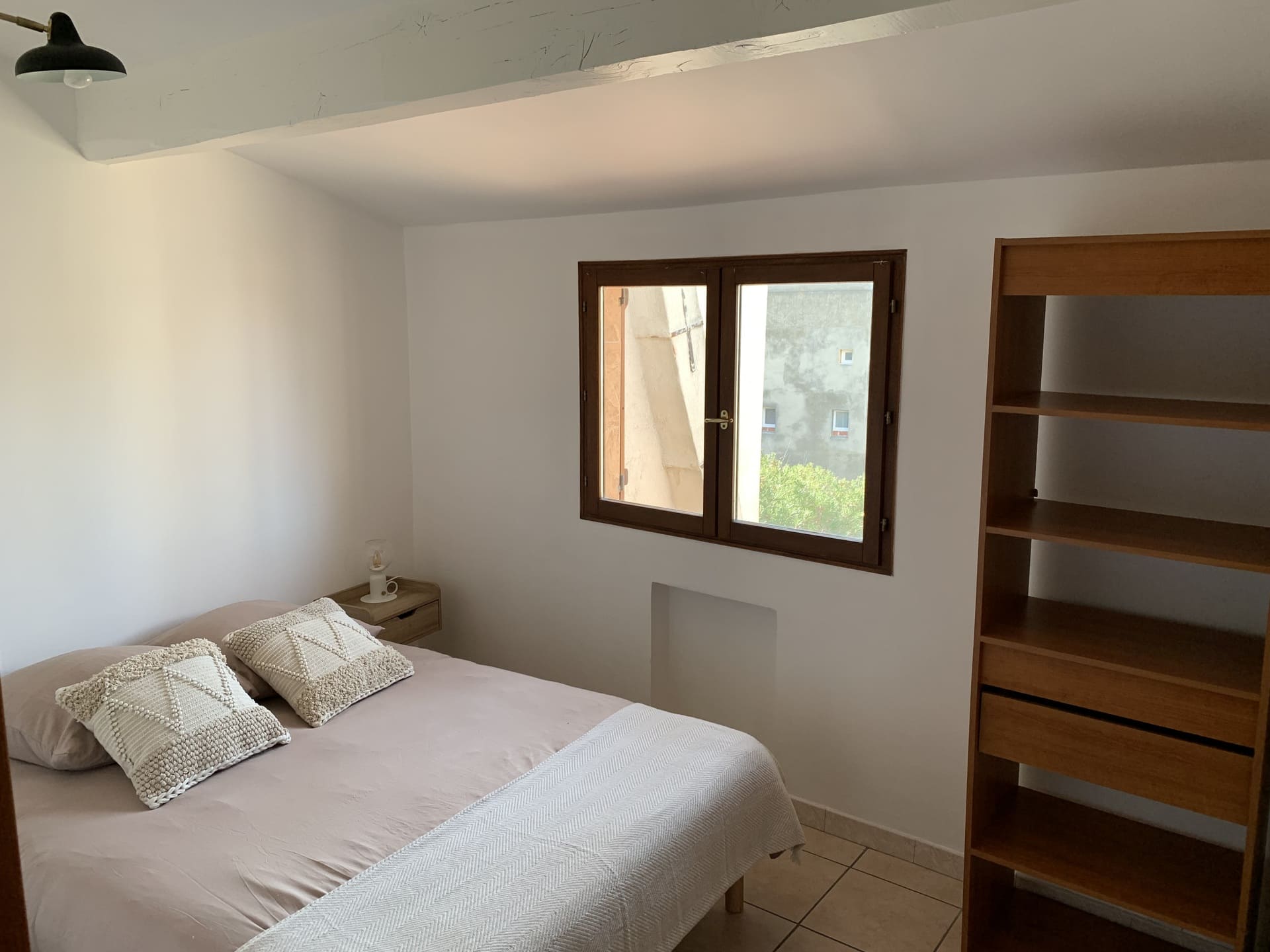 Nid douillet sur l'esplanade