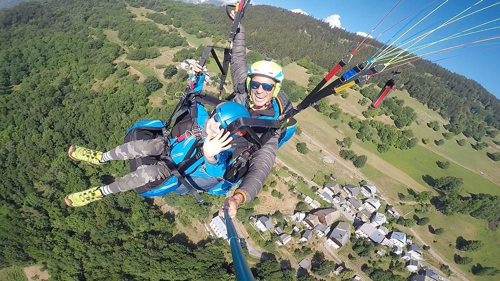 vol biplace parapente avec un enfant