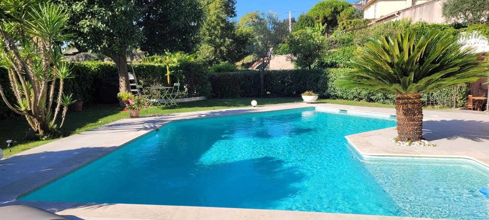 Piscine Gîte Macalinewa Gîtes de France Alpes-Maritimes Saint-Jeannet