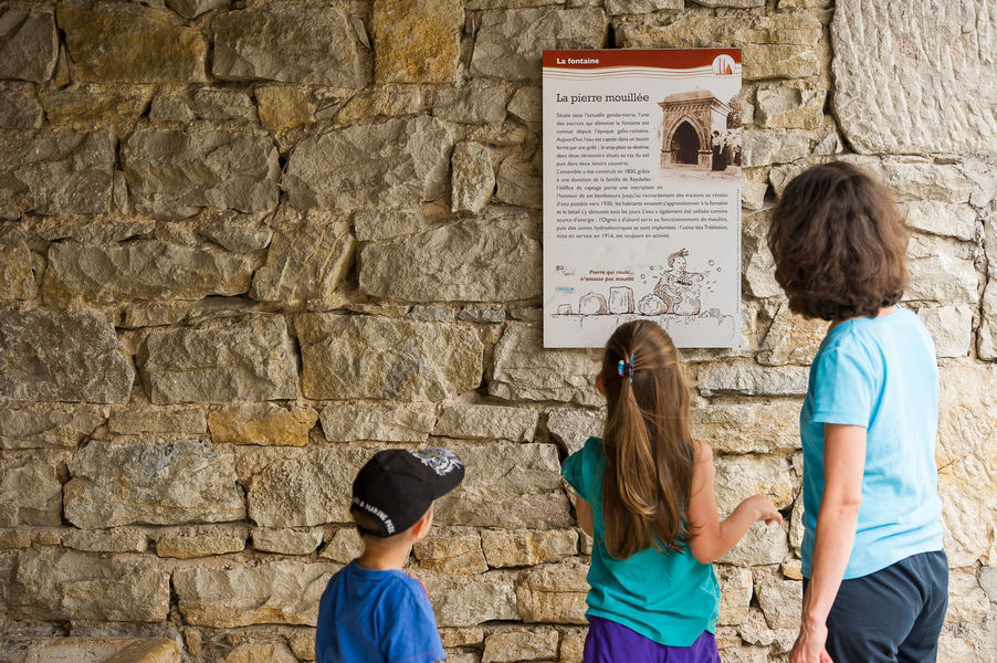 chemin des pierres Izernore