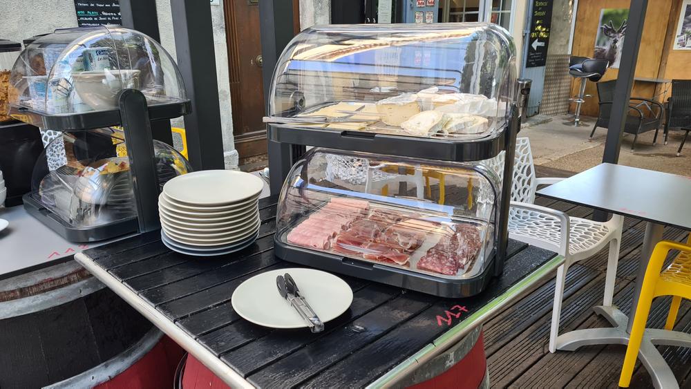 Petit déjeuner buffet