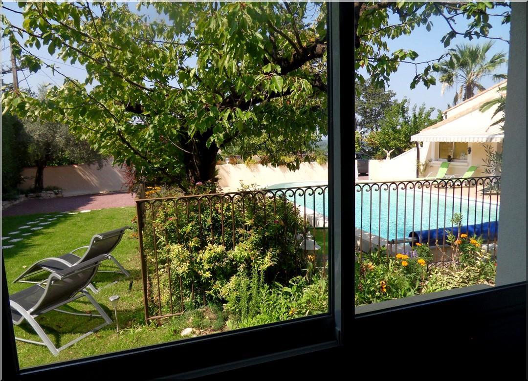 Les Hauts d'Eyragues Aigue Marine