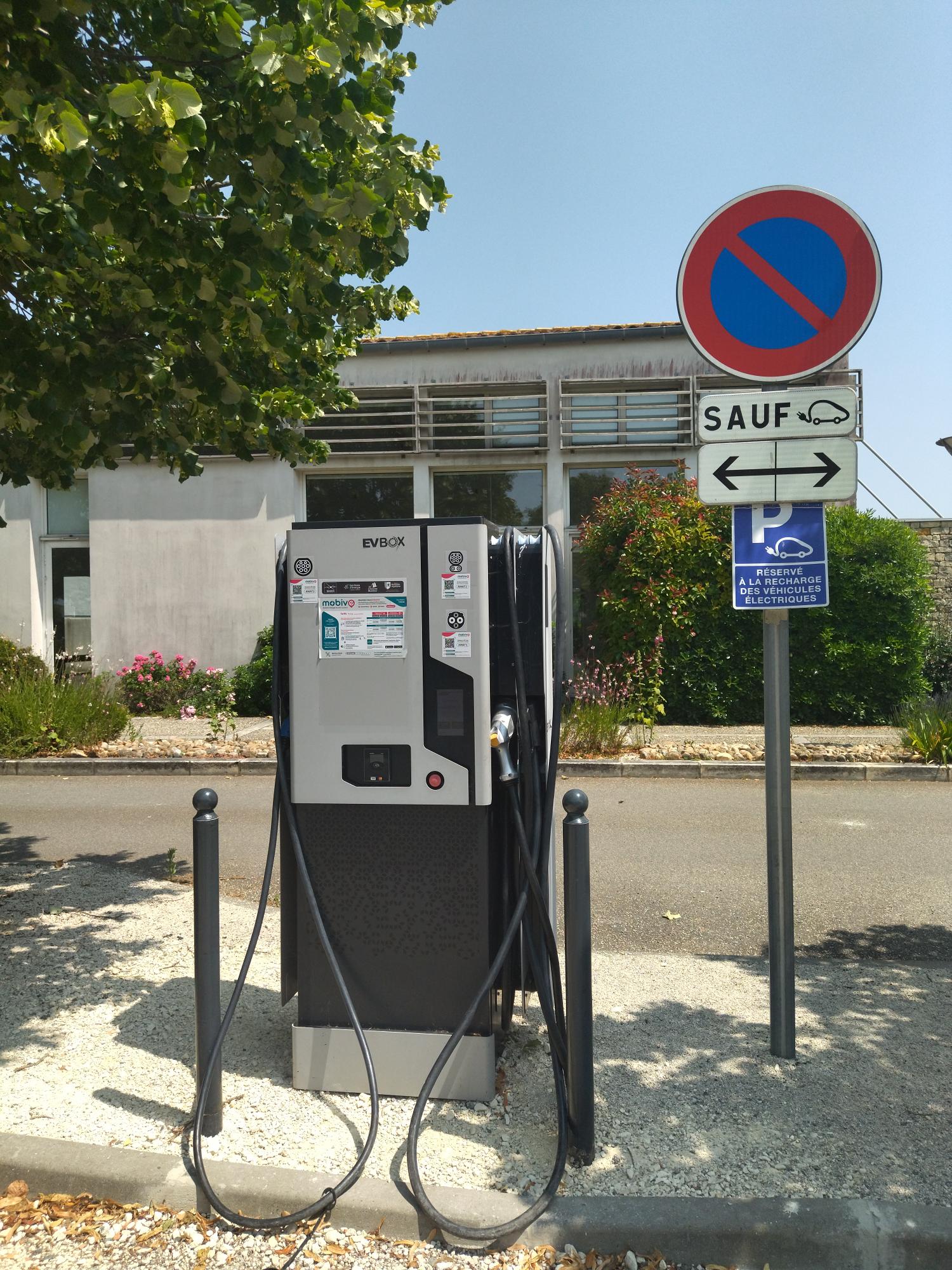 Bornes de recharge pour voiture électrique du Bois-Plage-en-Ré