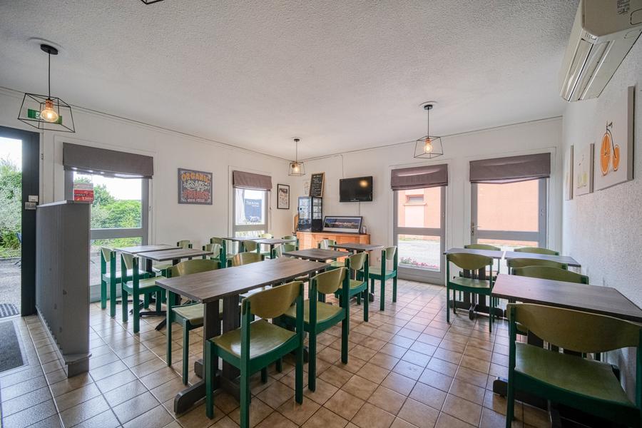 Salle petit déjeuner