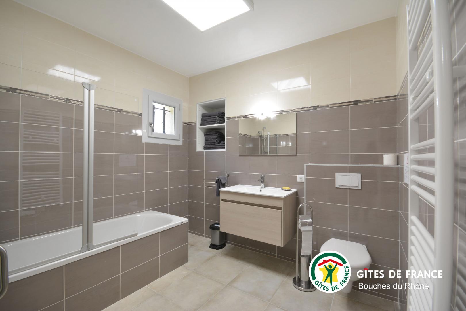 Manon, Lamanon - photo 16