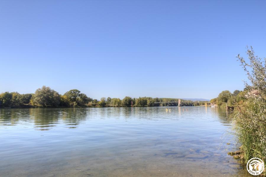 Promenade en bord de Saône à quelques pas du gîte Promenade en bord de Saône à quelques pas du gîte