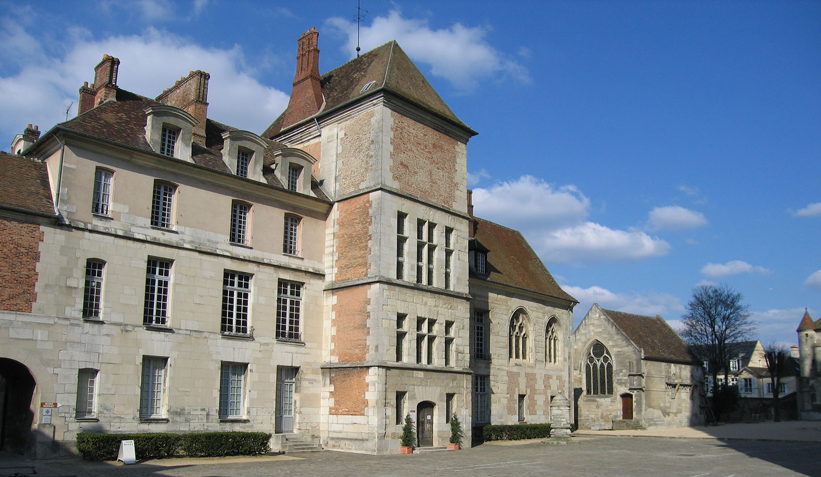 Le musée Bossuet dans l'ancien palais des évêques de Meaux