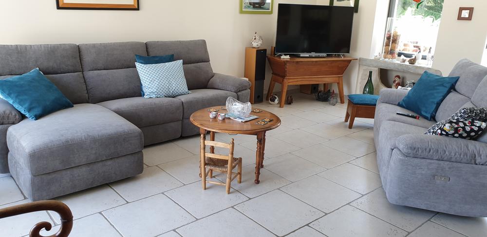 salon partagé Chambre d'Hôtes Les Nichoirs Pusignieu à Creys Mépieu - Balcons du Dauphiné