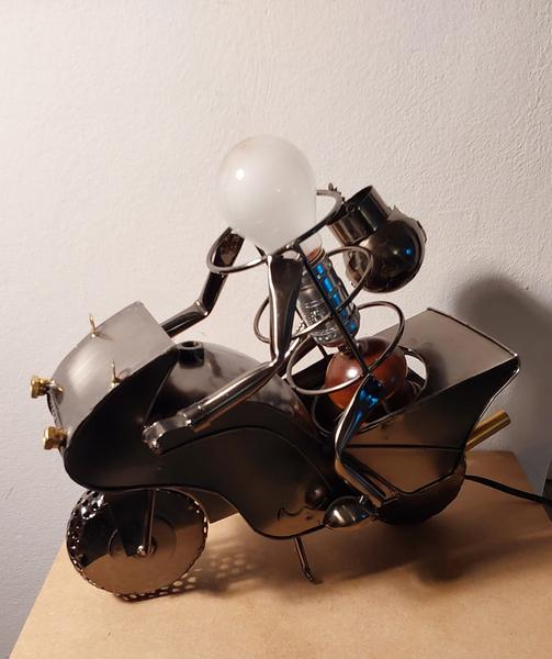 La Luciole et la Lampe_Sainte-Geneviève-des-Bois