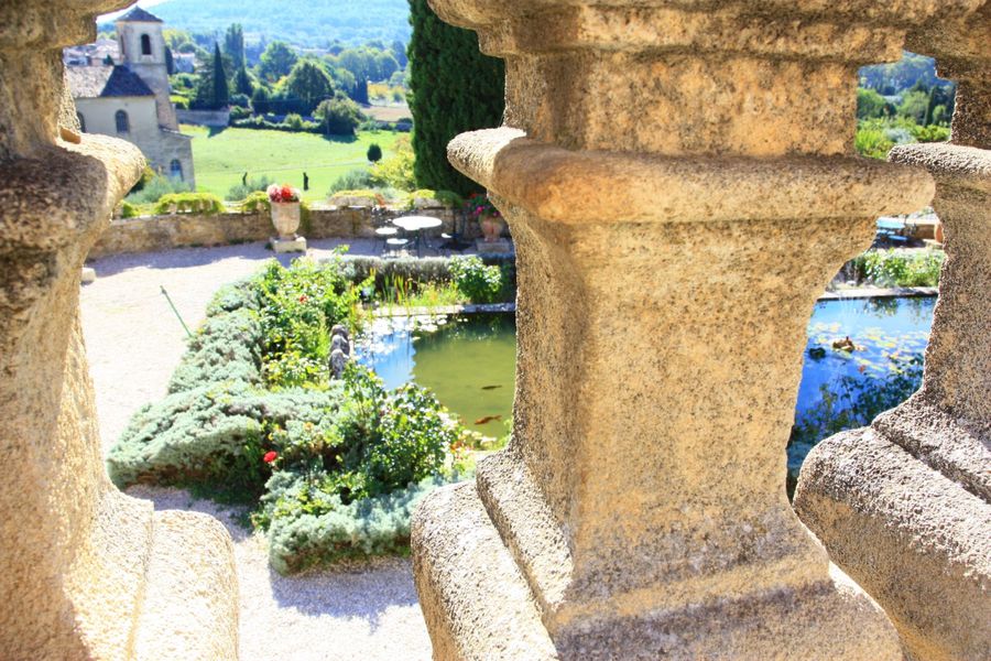 Vue du château de Lourmarin
