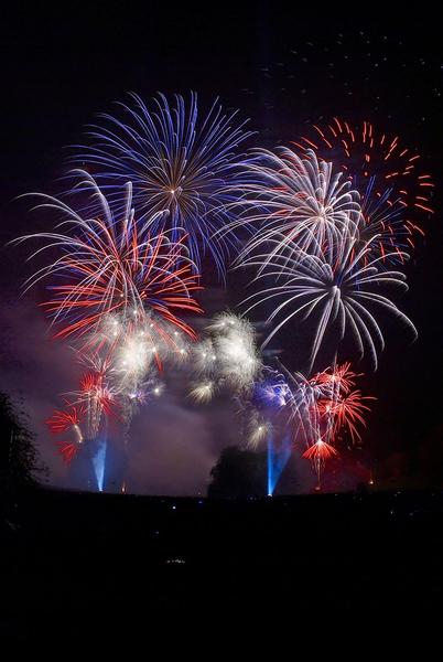 - © Pixabay Fête Nationale et Feu d'Artifice_Saint-Chaffrey - © Pixabay