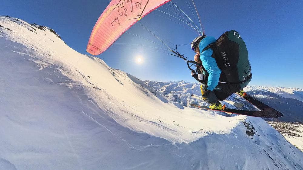 Survol des crêtes en parapente biplace