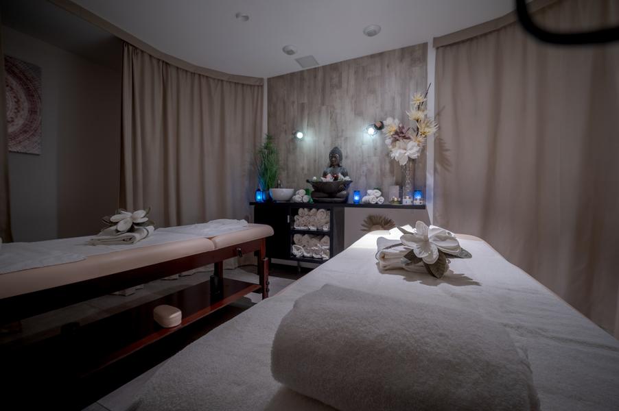 Deux tables de massage