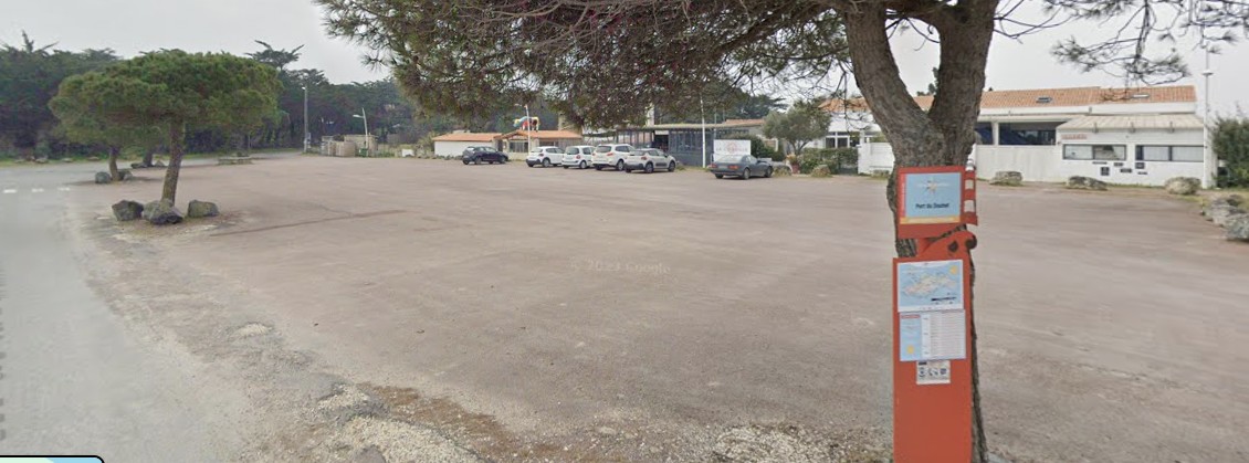 Parking du Port du Douhet