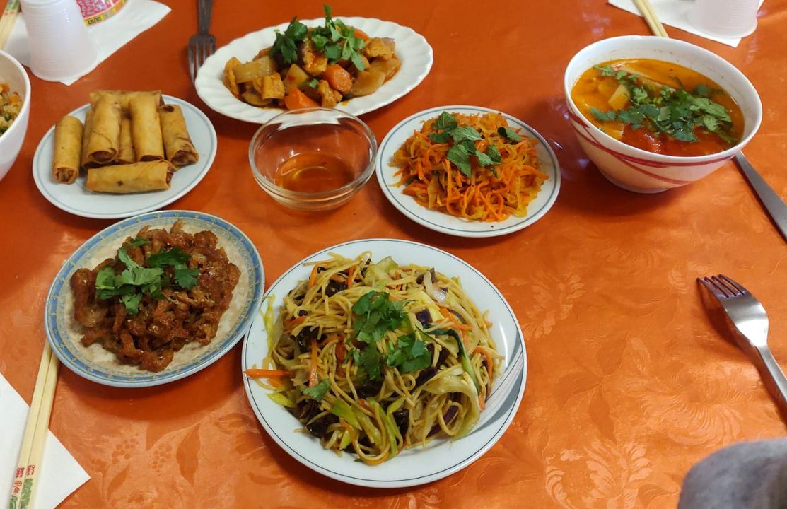 Repas vu00e9gu00e9tarien pagode de Villebon-sur-Yvette