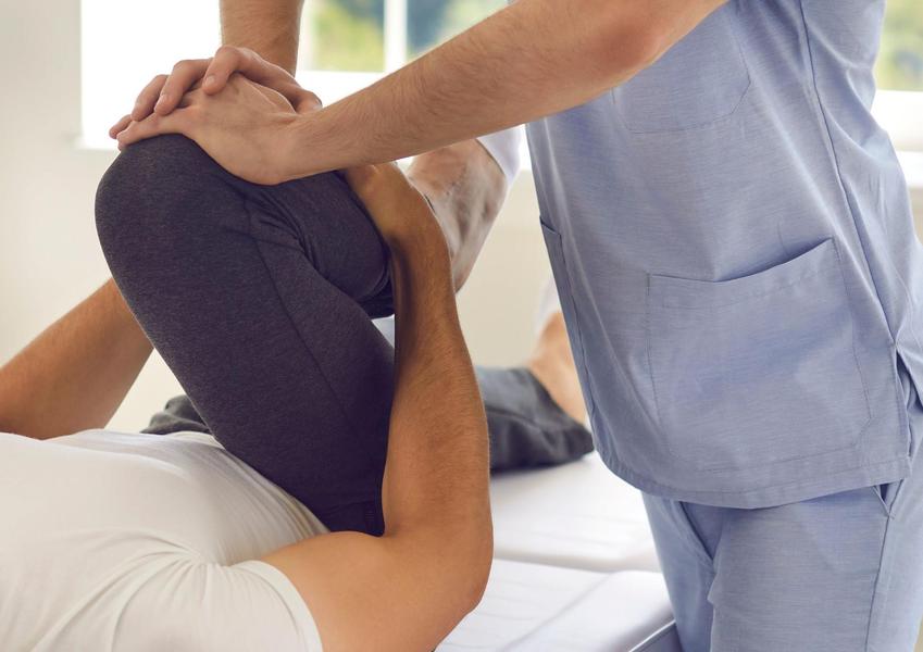 Masseur kinésithérapeute : M. Bardon