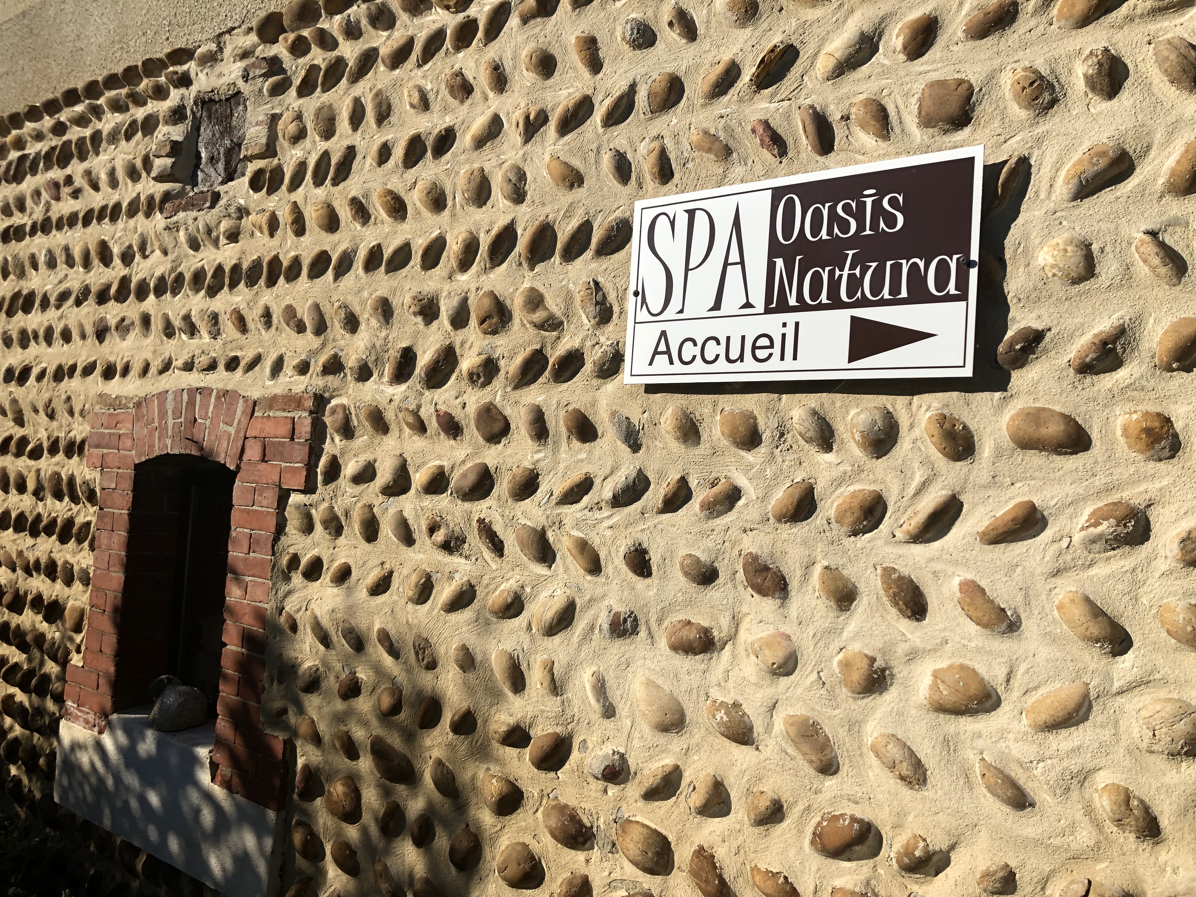 Entrée mur dauphinois