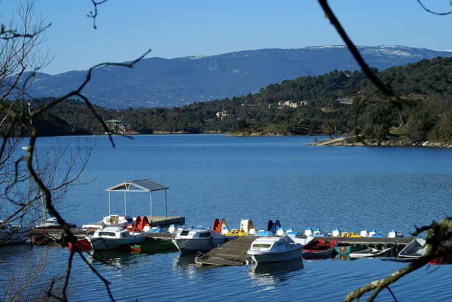 Lac de St Cassien Maison du Tourisme de La Cadière d'Azur