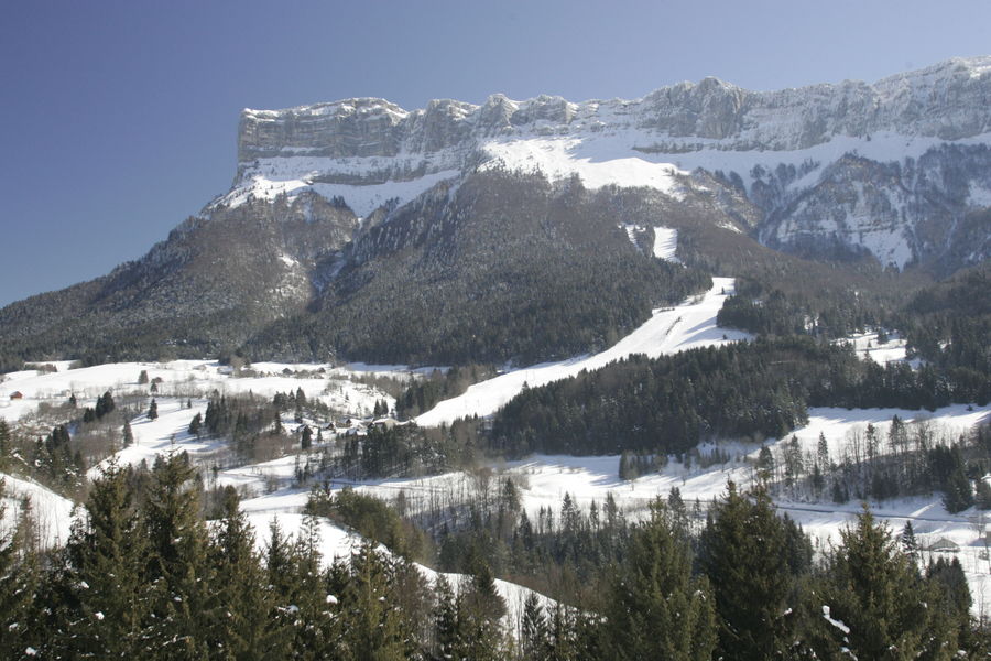 Le Mont Granier enneigé