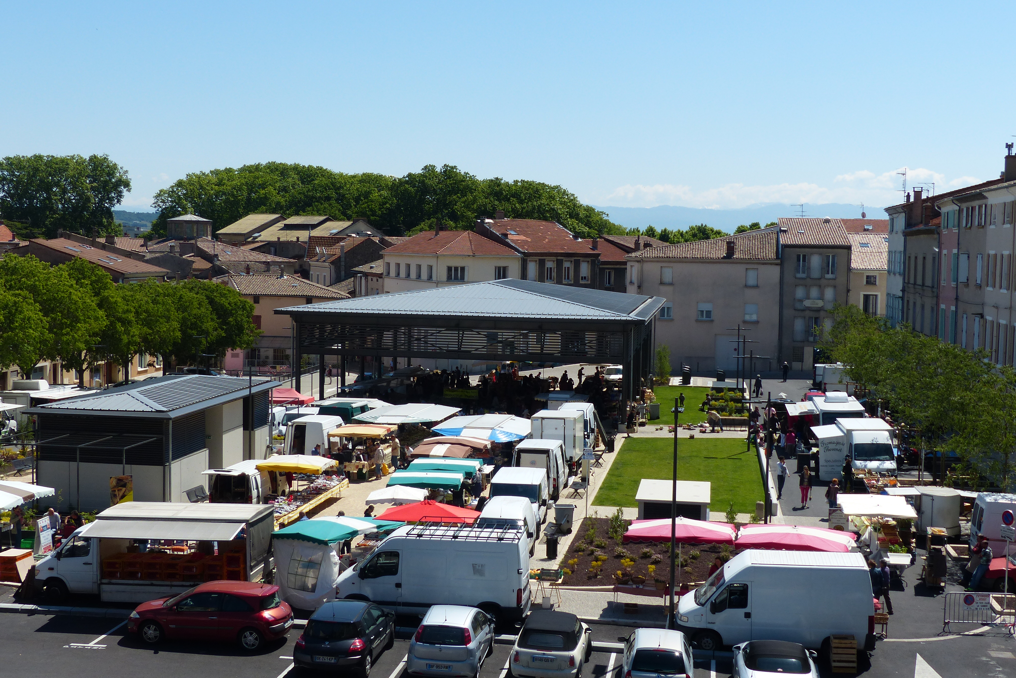 Grand marché de Tournon sur Rhône