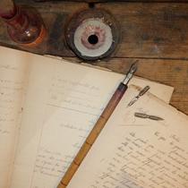 Dictée à la plume
