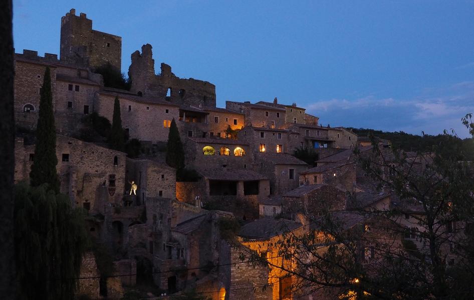 village de St-Montan la nuit