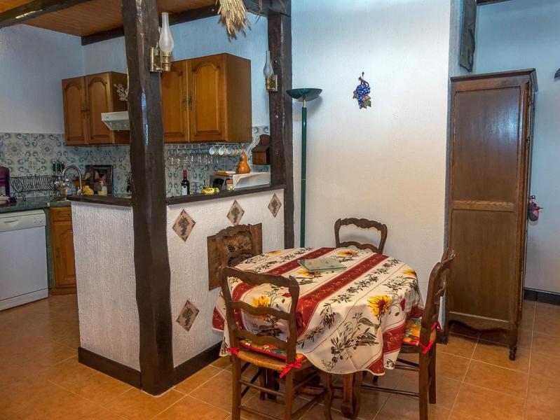 La Bastide des Chênes-cuisine salle à manger-Le Broc-Gîtes de France Alpes-Maritimes.