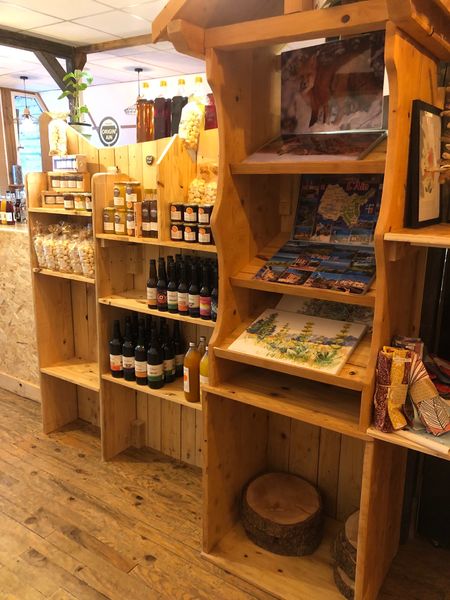 Ain's Temps Loisirs : boutique et petite restauration aux Plans d'Hotonnes