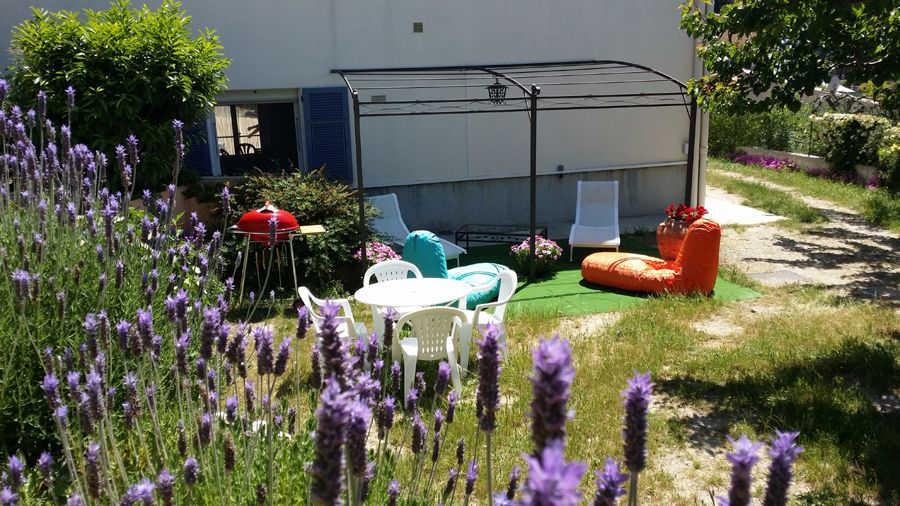 Le Mas de la Sirole-Coin détente extérieur-Colomars-Gîtes de France des Alpes-Maritimes