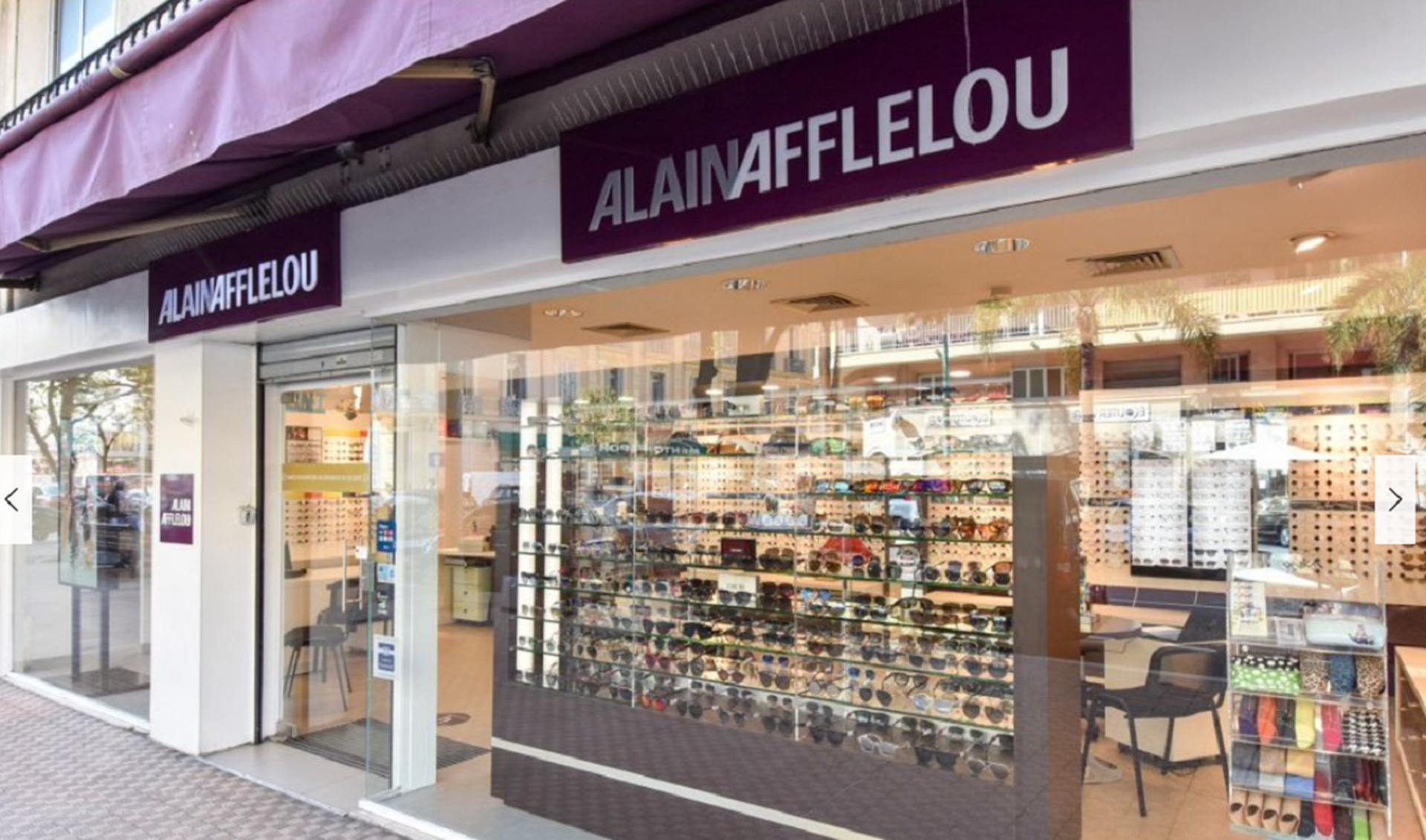 Vitrine du magasin d'optique Afflelou