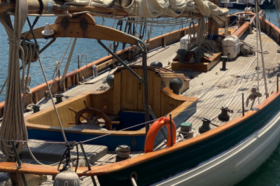 Journée Calanques, voile et baignade sur Eleanor Mary