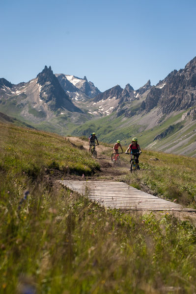 La combe de l'aiguille noire en VTT à Valloire