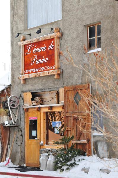 Façade extérieure du magasin Façade extérieure du magasin