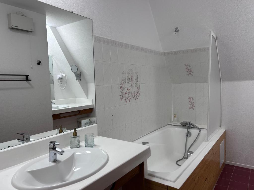 Hôtel Restaurant Le Château d'Herbelon_Treffort