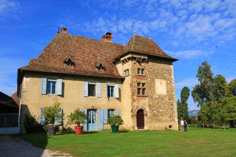 Maison forte de Champ Levet à Corbelin  - Balcons du Dauphiné - Nord-Isère - à moins d'une heure de Lyon