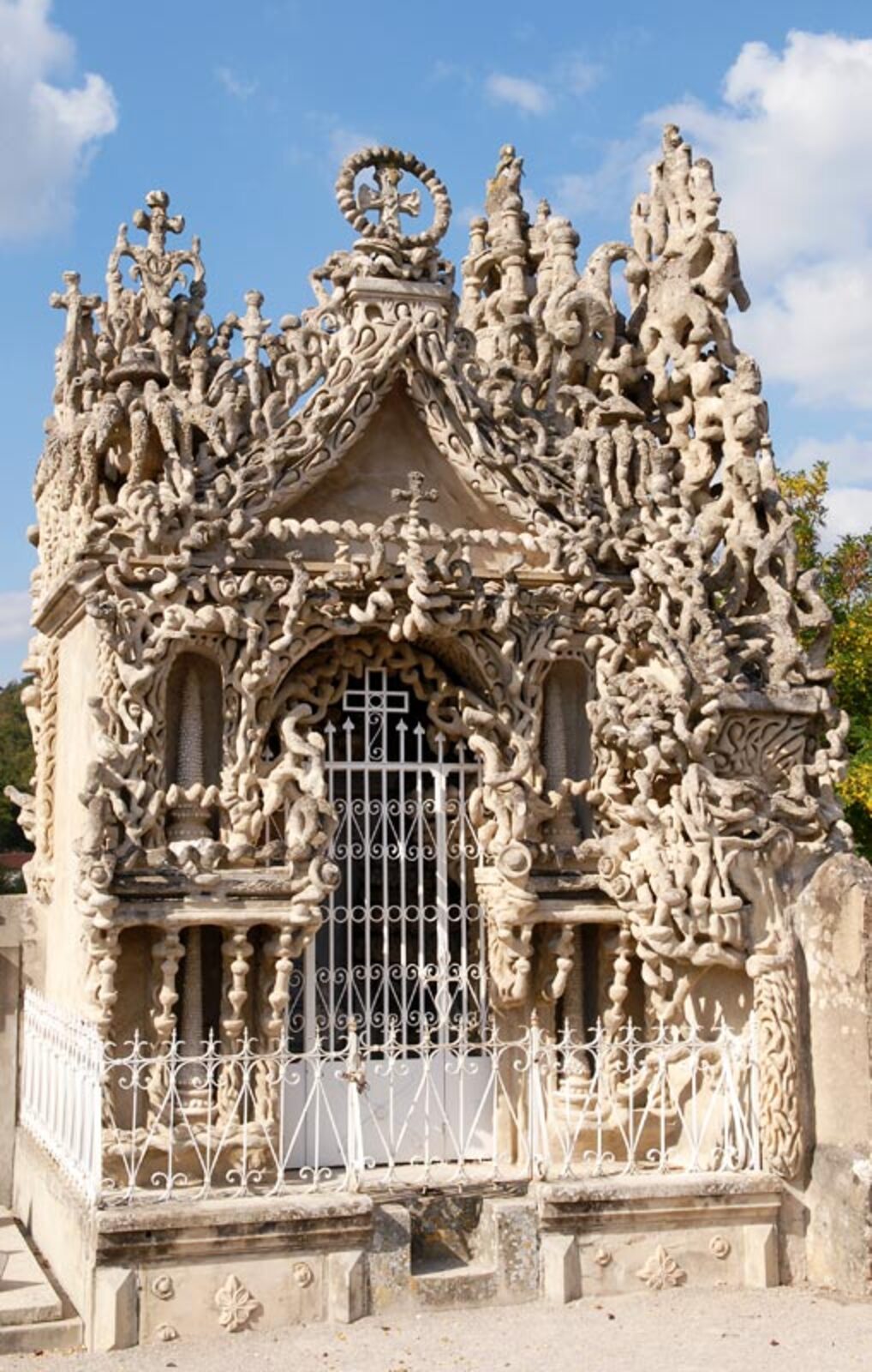 Tombeau du facteur Cheval