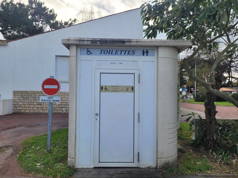 Toilettes publiques centre ville
