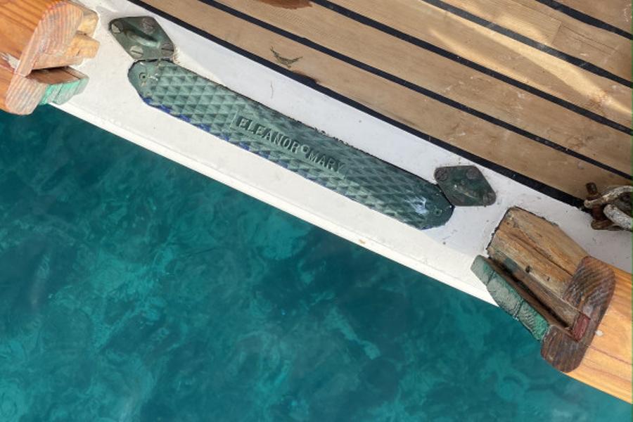 Journée Calanques, voile et baignade sur Eleanor Mary