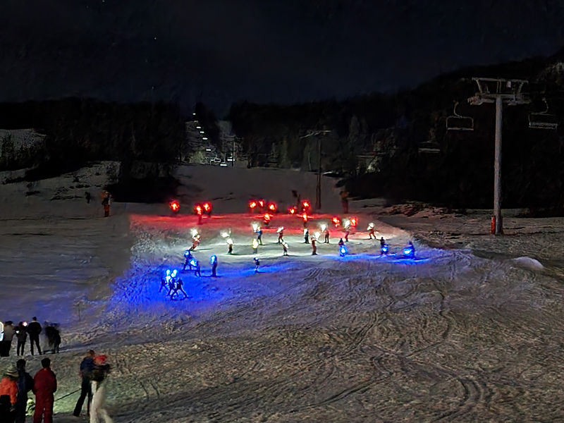 Descente aux flambeaux et feu d