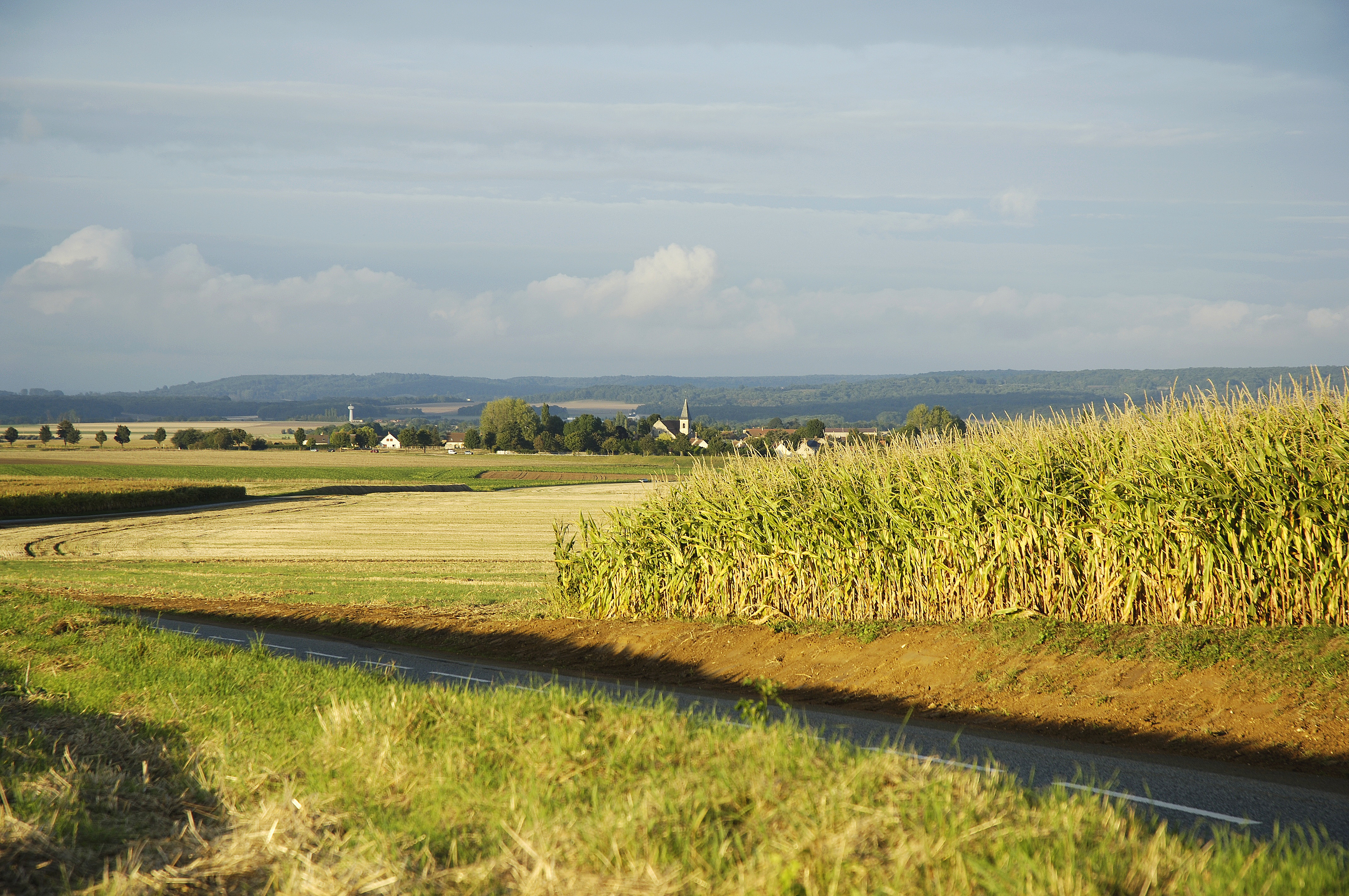 Commeny, un village typique, entre agriculture et ruralité